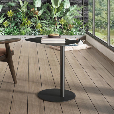 Tables gigognes