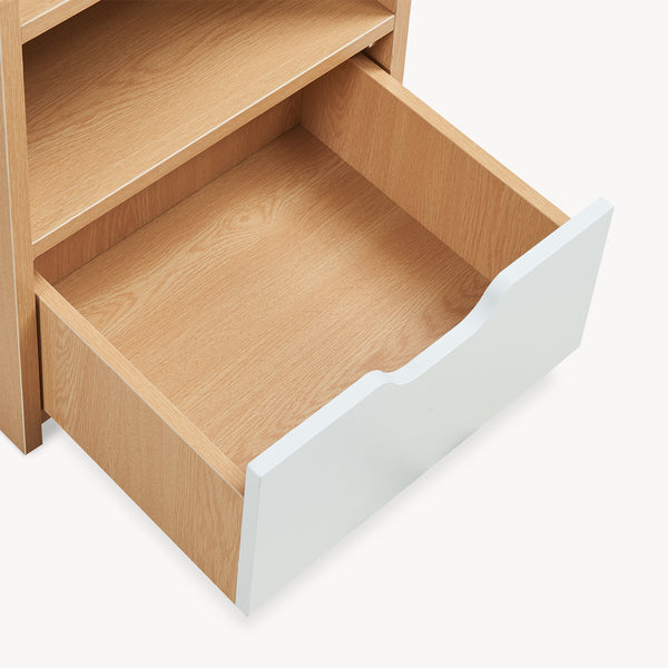 Comodino Bordkak con Cassetto e Scomparto Aperto 45 x 36 x 34 cm - Effetto Rovere / Bianco [en.casa]