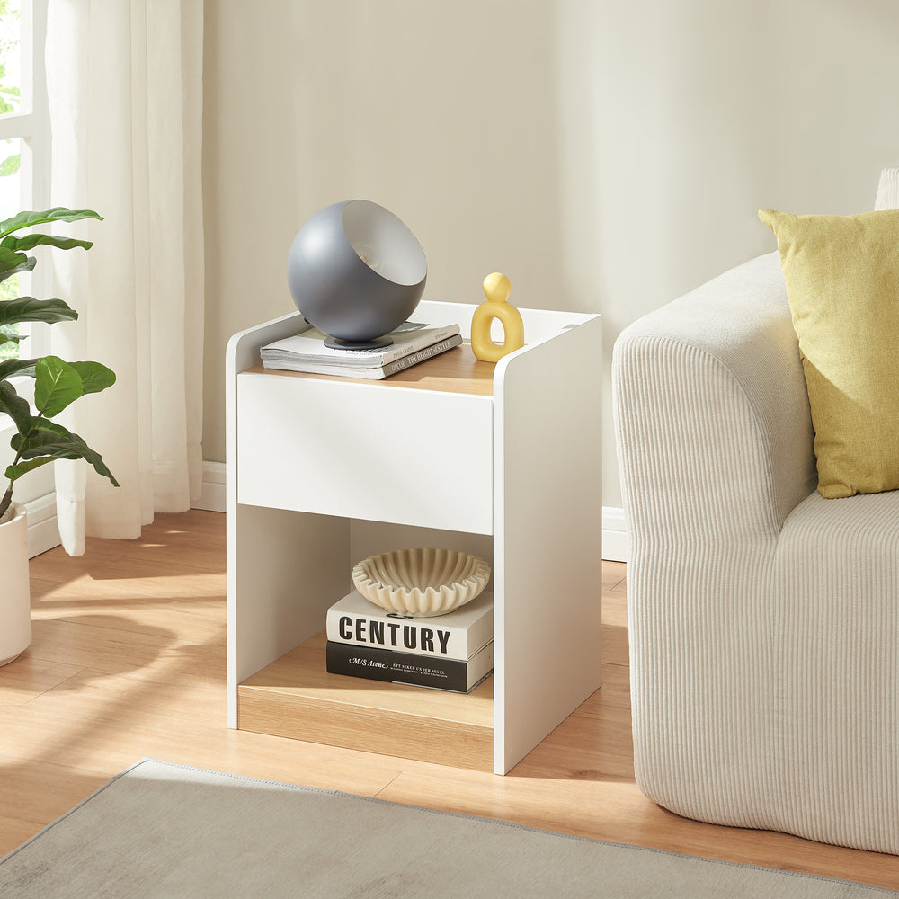 Table de chevet Kuorshare 55 x 42 x 37 cm blanc effet chêne [en.casa]