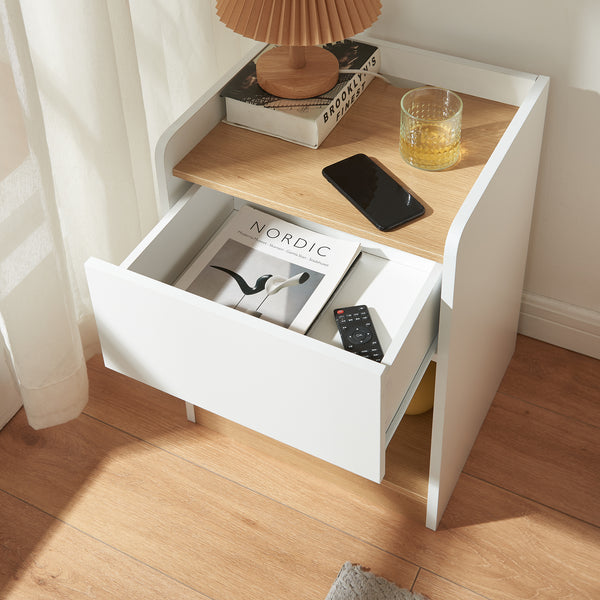 Table de chevet Kuorshare 55 x 42 x 37 cm blanc effet chêne [en.casa]