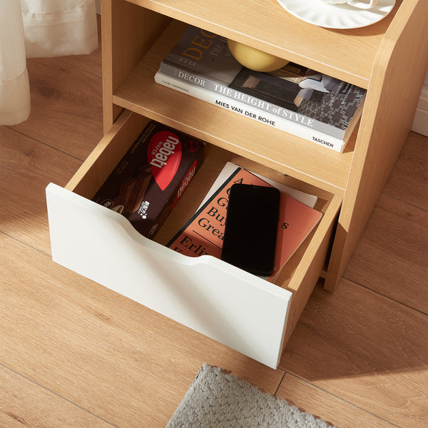 Comodino Bordkak con Cassetto e Scomparto Aperto 45 x 36 x 34 cm - Effetto Rovere / Bianco [en.casa]