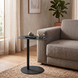 Table d'appoint Nastätten 50 x 50 x 38 cm [en.casa]