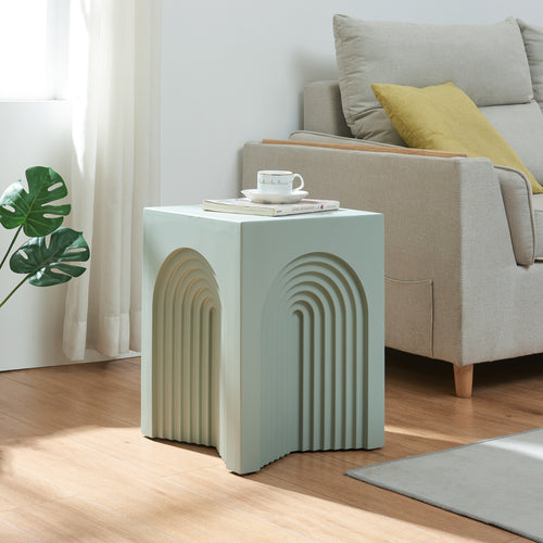 Tavolino Cubo Elverumn con Design Arcuato [en.casa]