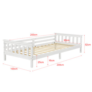 Kinderbett Nuuk mit Kaltschaummatratze in versch. Farben und Größen [en.casa]