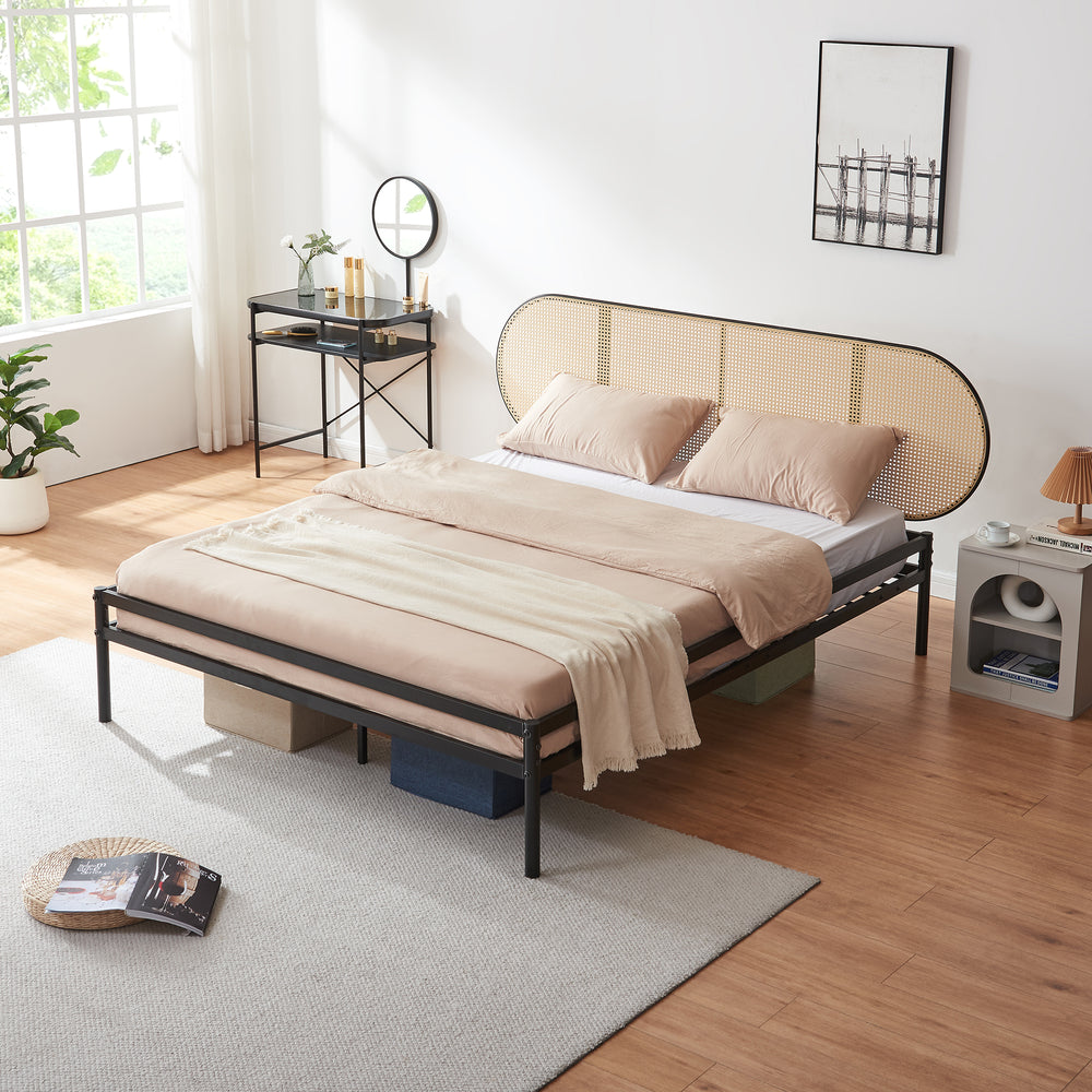 Letto Matrimoniale Linköping in Metallo con Testiera Ovale Effetto Rattan [en.casa]