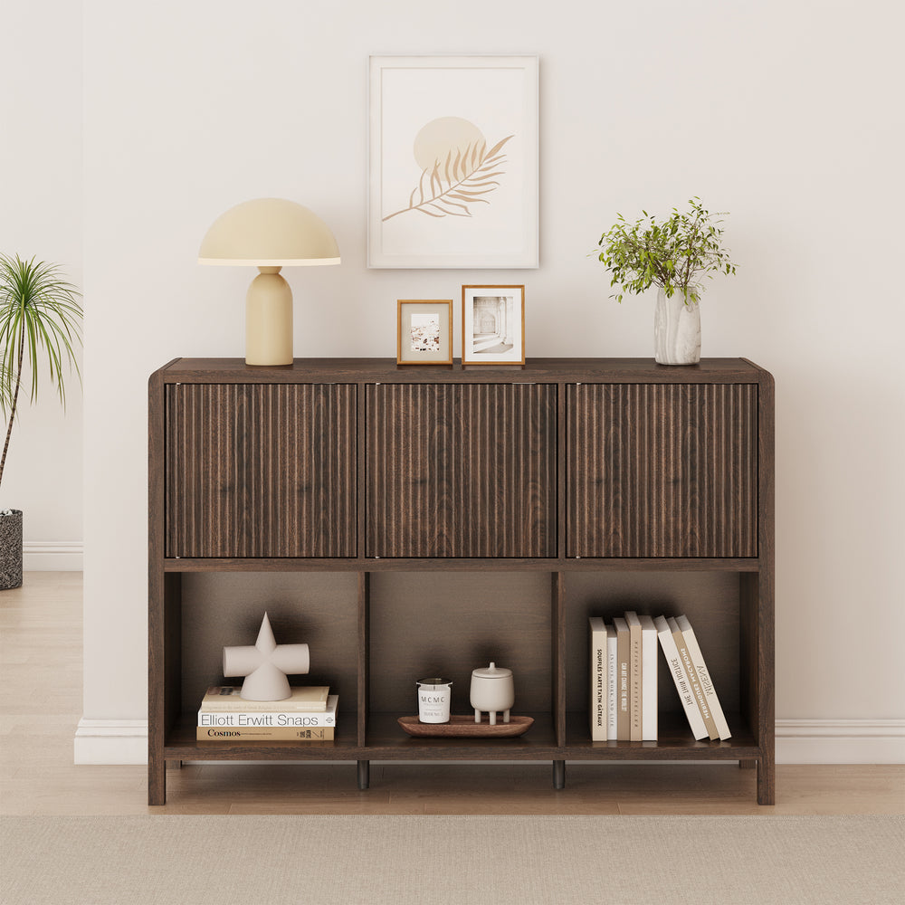 Sideboard Lukkodso mit Türen und Fächern [en.casa]