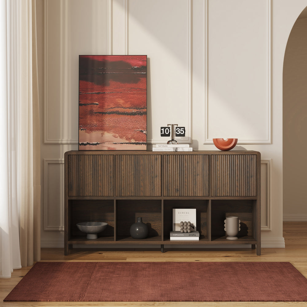 Credenza Bassa Lukkodso con Ante e Scomparti Aperti [en.casa]