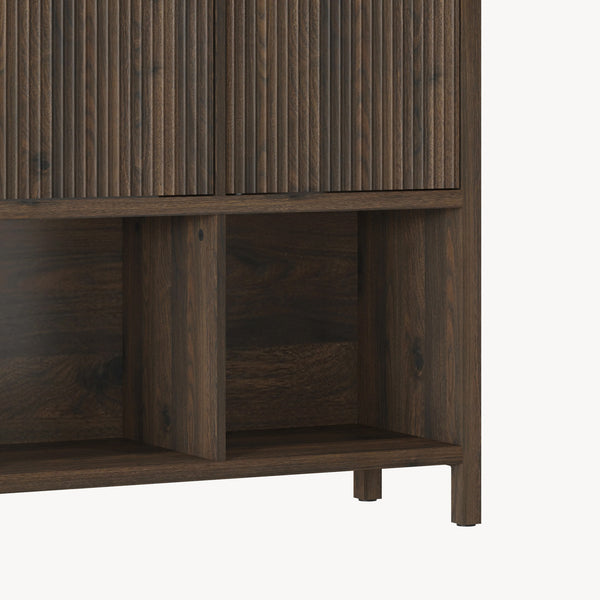 Sideboard Lukkodso mit Türen und Fächern [en.casa]