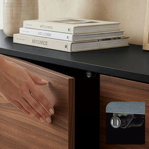 Armadietto Boxholm Credenza Bassa con 3 Ante Push-Open [en.casa] 