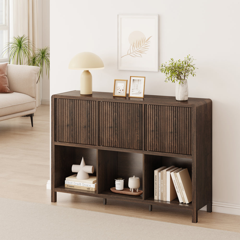 Sideboard Lukkodso mit Türen und Fächern [en.casa]